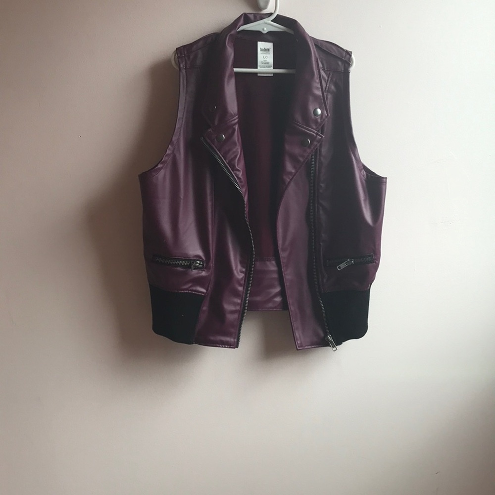 I’m selling a dance costume vest!